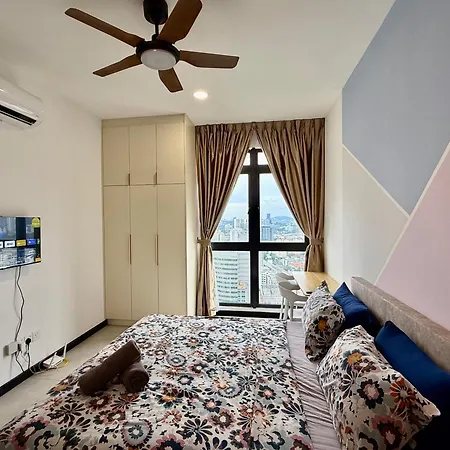 Neu Suites Service Apartment By Moonlight
